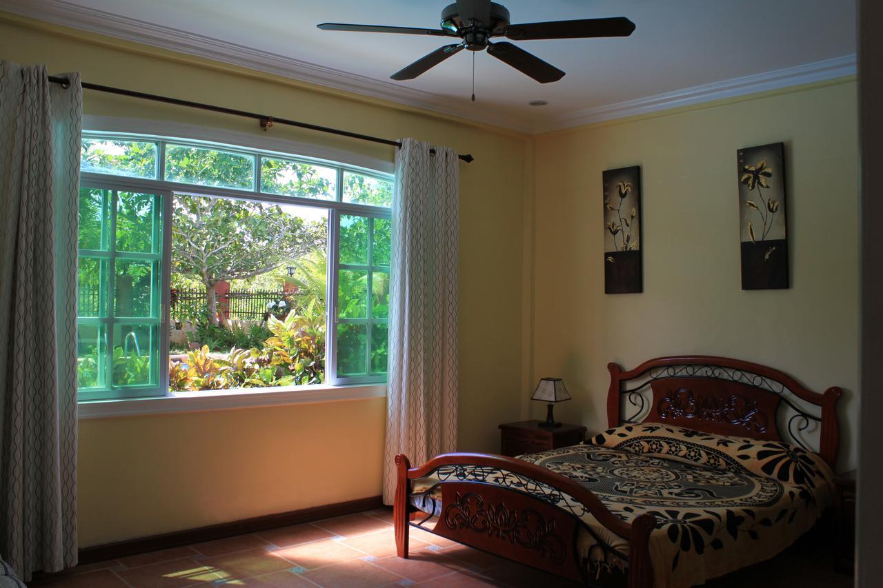 Casa Gialla Libaong Bagian luar foto
